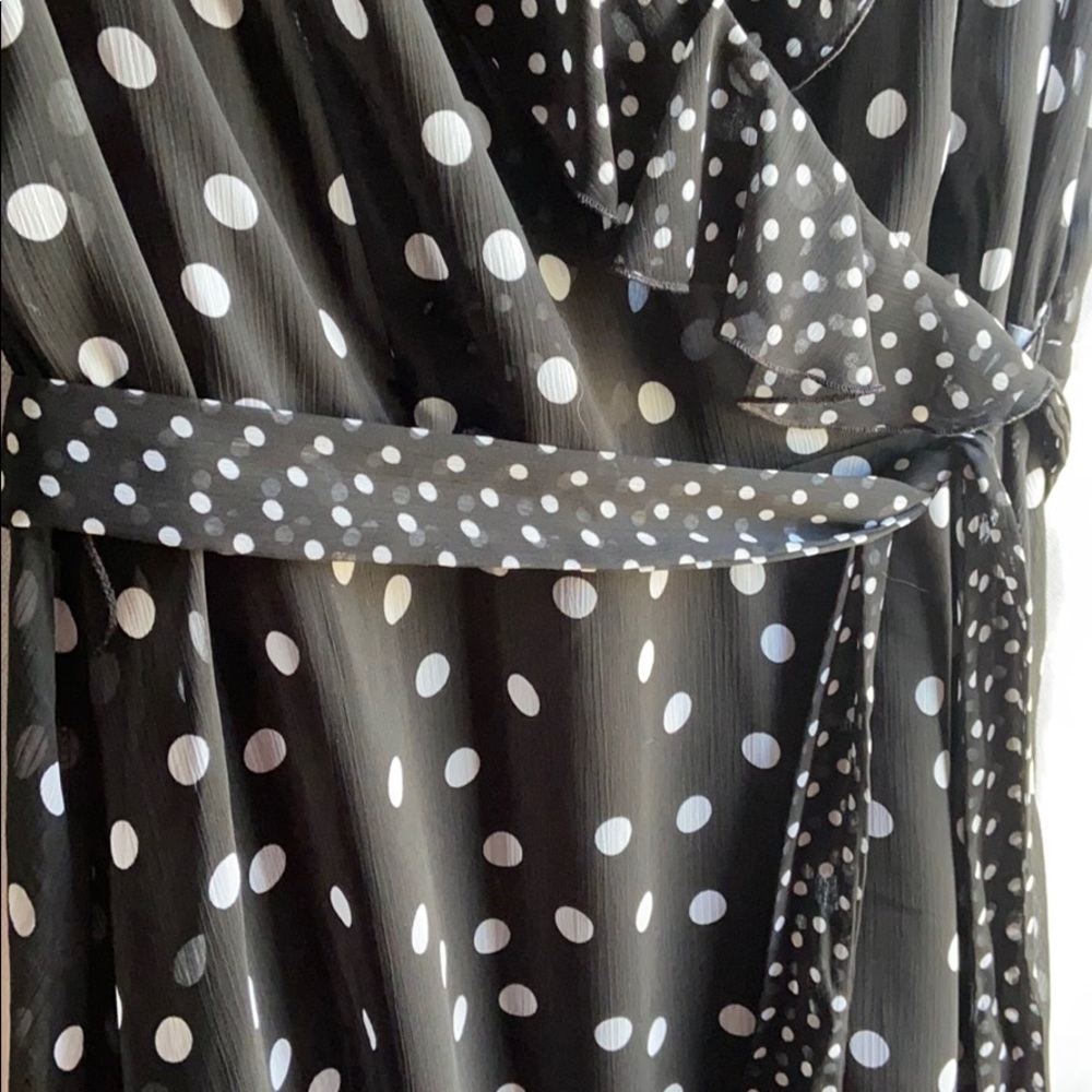 Polka dot faux wrap dress - Picture 2 of 6